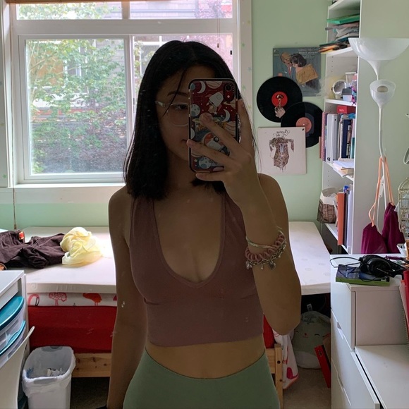 Urban outfitters out from under “hailey plunge” mauve/pink seamless tank - Picture 4 of 4